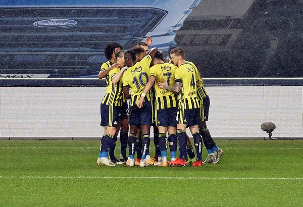 1621163055539.jpg Fenerbahçe'de Kadıköy deplasman oldu! Seriler bitti gelen geçen yendi-4