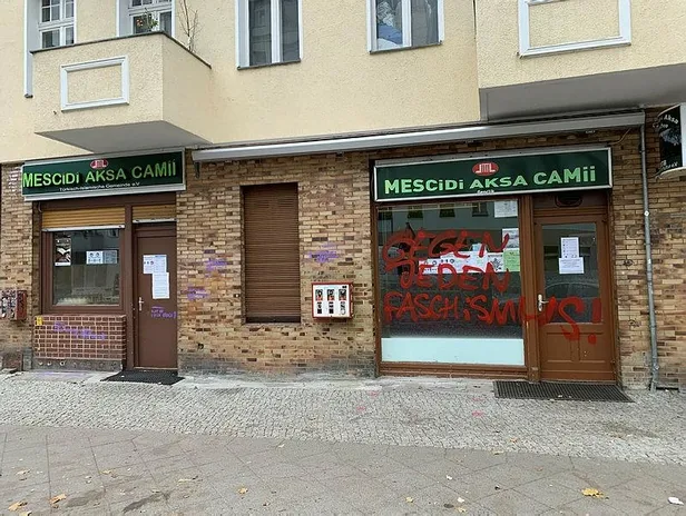 Almanya’da polislerin ırkçılığını ortaya çıkaran araştırma: Bugün Türk avına çıkalım-5