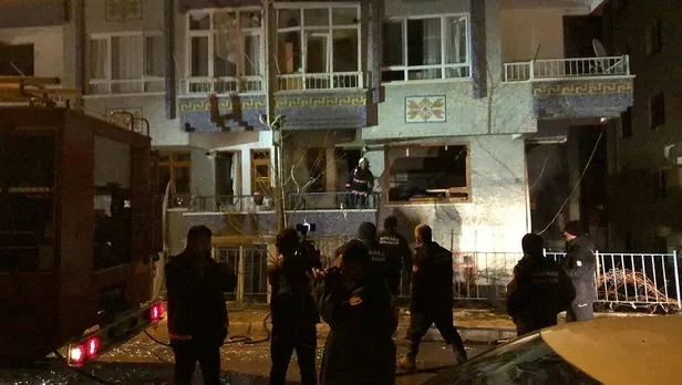 Son dakika: Ankara'nın Pursaklar ilçesinde doğal gaz patlaması-1