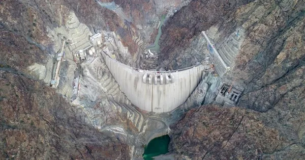 Yusufeli Barajı su tutmaya başladı! Türkiye`de birinci dünyada 5`inci sırada! Ekonomiye yılda 5 milyar liralık katkı