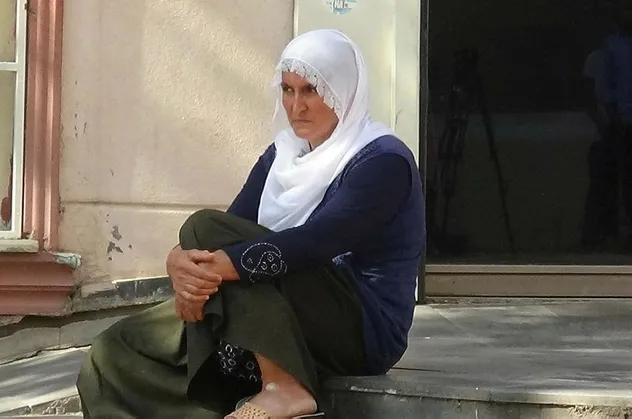 Oğlu HDP'lilerce kaçırılıp dağa çıkarılan anne Hacire Akar: HDP katliam yeridir, zalimlerin mekanıdır