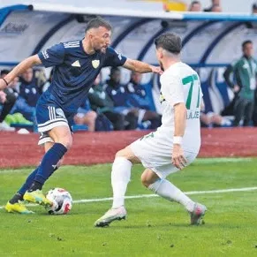 Erzurumspor fırsatı tepti!