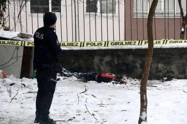 İstanbul Şişli'de korkunç olay! Erkek cesedi bulundu