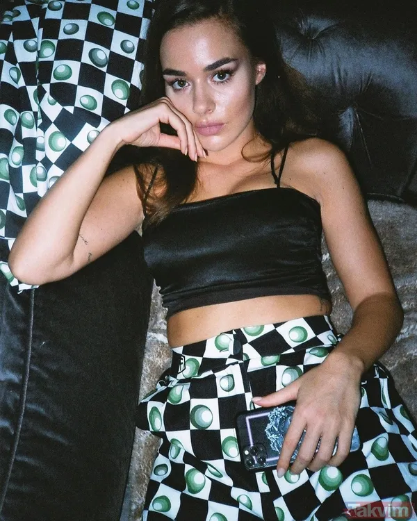 Bensu Soral sere serpe uzandı fit hali ve güzelliğiyle beğeni topladı! Gören dönüp bir daha baktı herkes tek bir şeyi merak etti - 7