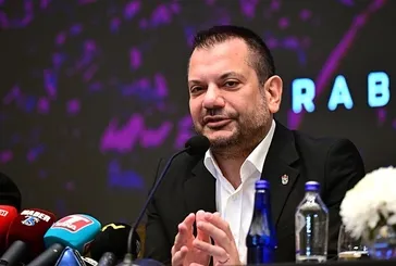 Trabzonspor Kulübü Başkanı Ertuğrul Doğan'dan transfer müjdesi: "4'ü bitti, 2'si bitme aşamasında"