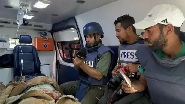 Siyonist İsrail askerleri Gazzede gazetecileri hedef aldı: TRT ekibi de oradaydı!