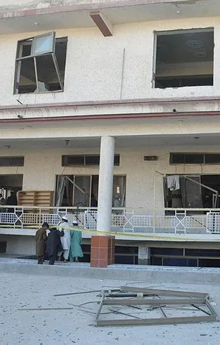 Pakistan'da bombalı saldırı: 4 ölü