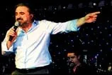 Şarkılarını şiirle süsledi