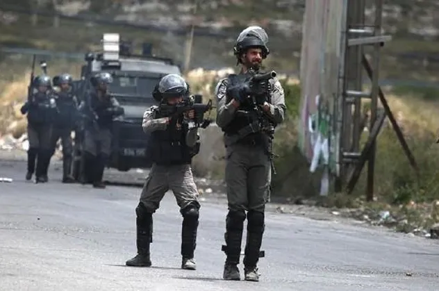 Son dakika: İsrail Batı Şeria'da 12 Filistinliyi daha gözaltına aldı!