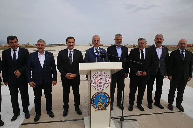 Ulaştırma ve Altyapı Bakanı Abdulkadir Uraloğlu açıkladı: Hatay Havalimanı'nda çift yönlü uçuşlar 29 Mart'ta başlıyor-7
