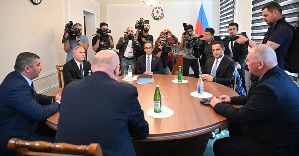 Yevlah'taki ateşkesi görüşmesi sona erdi! MSB'den Azerbaycan'a tam destek... Erivan'da Ermeni vekile yumruk