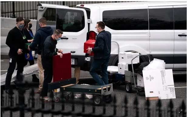 FBI eski ABD Başkanı Donald Trump'ın Florida’da bulunan Mar-A-Lago malikanesine baskın yaptı-13