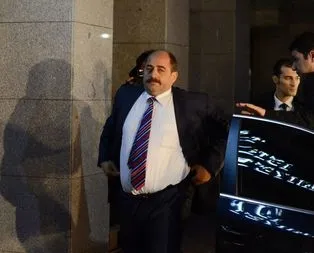 Twitter şairi Zekeriya Öz yine rezil oldu