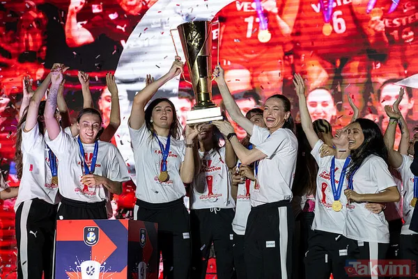 Filenin Sultanları, Avrupa şampiyonluğunu doyasıya kutladı! Vargas "Malatya bulunmaz eşin" türküsüne eşlik etti - 14