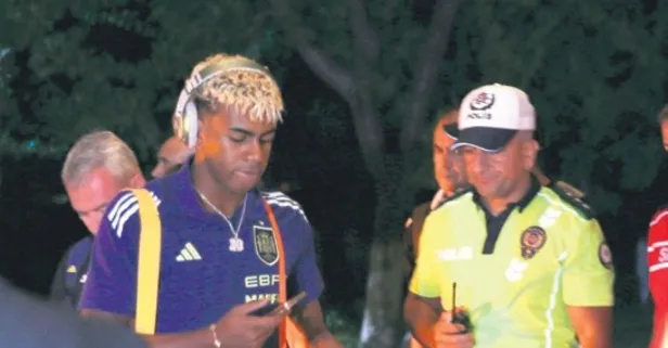 İspanya Milli Takımı Konya’ya geldi: Genç yıldız Yamal’ın uçaktan inişi dikkat çekti