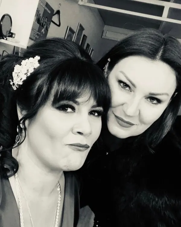 pinar-altug-seda-fettahoglu-ile-paylasimina-gelen-yorumu-gorunce-cileden-cikti-siz-nasil-insanlarsiniz-parkta-1695994161750.jpg Pınar Altuğ, Seda Fettahoğlu ile paylaşımına gelen yorumu görünce çileden çıktı! “Siz nasıl insanlarsınız” Parkta ölü bulunmuştu...-8