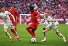 Alphonso Davies Bayern'de kalıyor!