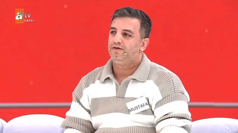 yillardir-ariyordu-muge-anli-10-dakikada-buldu-iste-mustafanin-duygusal-anlari-1765446860579.jpg