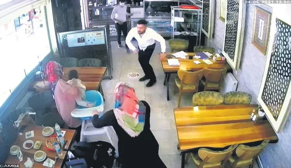 Lokanta sahibi, boğulmakta olan 2 yaşındaki çocuğu, aldığı ilkyardım kursu sayesinde kurtardı-2