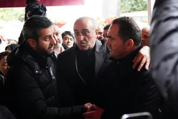 Abdurrahim Albayrak'ın acı günü: Torunu Batuhan Bostancı son yolculuğuna uğurlandı! Annesi evlat acısıyla yıkıldı-4