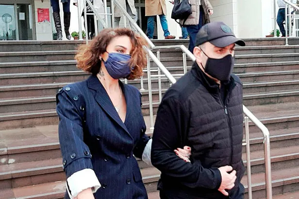 SON DAKİKA: Sıla-Hazer Amani çifti boşandı! Büyük aşk 1 yıl sürdü 15 dakikada bitti...-4