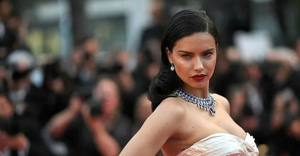 Vazgeçilmezi Türk lokumu! Adriana Lima Türk lezzetlerini unutmadı...