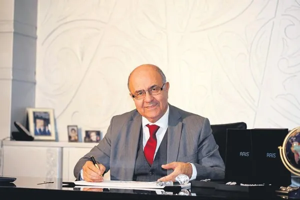 1 karatı ortalama 20 bin lira: Ünlü yıldızların da tercih ettiği sarı pırlanta beyazın tahtına göz dikti-3