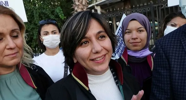 antalyada-26-minik-ogrenciyi-taciz-eden-ogretmene-621-yil-hapis-cezasi-verildi-1605114184743.jpg Antalya'da 26 minik öğrenciyi taciz eden öğretmen Mahmut Aydın Köksar, 621 yıl hapis cezası verildi-5