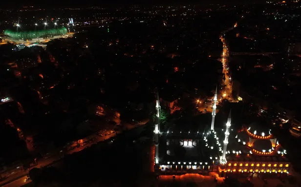 Büyük Çamlıca Camii'ne Ramazan arifesinde yoğun ilgi-4