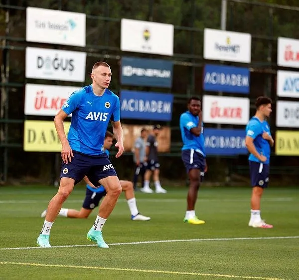 fenerbahcede-sakatlik-yildiz-isim-adana-demirspor-macinin-kamp-kadrosuna-alinmadi-1628963369418.jpeg Fenerbahçe'de sakatlık! Yıldız isim Adana Demirspor maçının kamp kadrosuna alınmadı-2