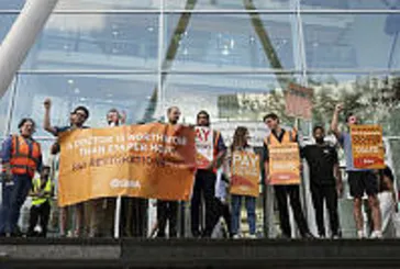 İngiltere’de sağlık sistemi krizi alarm veriyor! Doktorlar bu yıl beşinci kez greve gitti