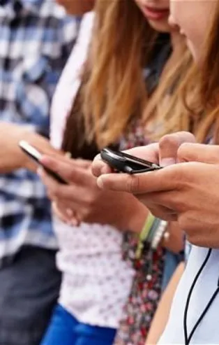 Uyuşturucu, eşcinsellik ve din düşmanlığının yeni yuvası Wattpad, geleceğimizi tehdit ediyor