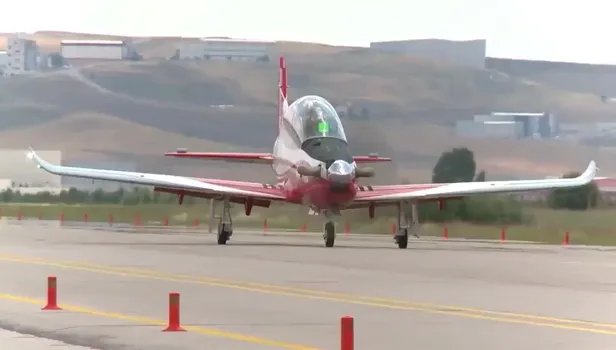 Yeni boya paternli HÜRKUŞ göklerde