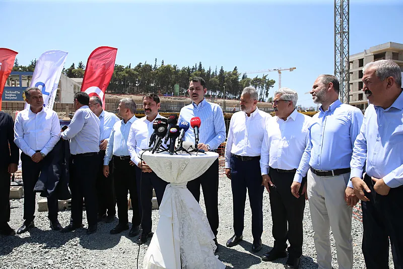 Çevre, Şehircilik ve İklim Değişikliği Bakanı Murat Kurum: ''Hep söyledik ilk işimiz deprem bölgesi''-5