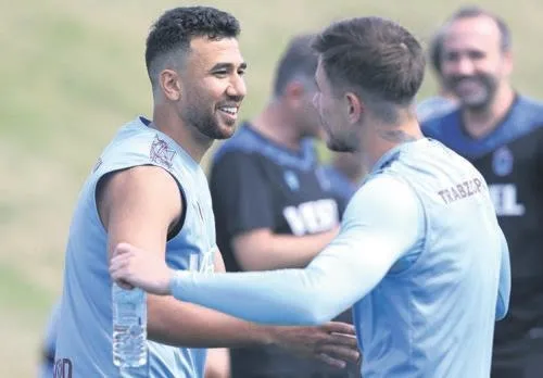 fenerbahce-bordeauxun-hondurasli-sag-kanat-oyuncusu-alberth-elise-talip-oldu-1657407533817.jpeg Fenerbahçe Bordeaux’un Honduraslı sağ kanat oyuncusu Alberth Elis’e talip oldu-17