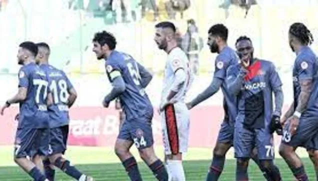Fatih Karagümrük 3 - 0 Uşakspor MAÇ ÖZETİ
