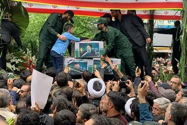 İran’da yas var: Kare kare İbrahim Reisi’nin cenaze töreni