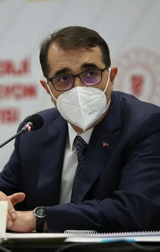 Enerji ve Tabi Kaynaklar Bakanı Fatih Dönmez: Dünyanın en büyük güneş santrali, enerji üretimine başladı