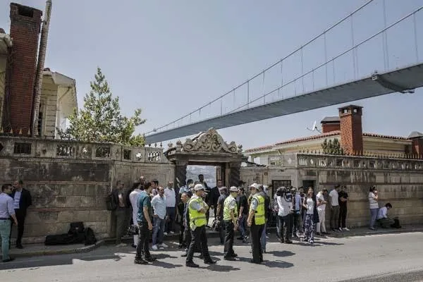 Demirören Ailesi, Kanlıca'da taziyeleri kabul ediyor-2