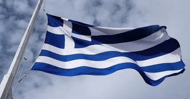 Yunan donanmasında kriz! İstifalar, personelin yaşadığı ekonomik sorunları gündeme getirdi: Ticari gemilere kaçıyorlar