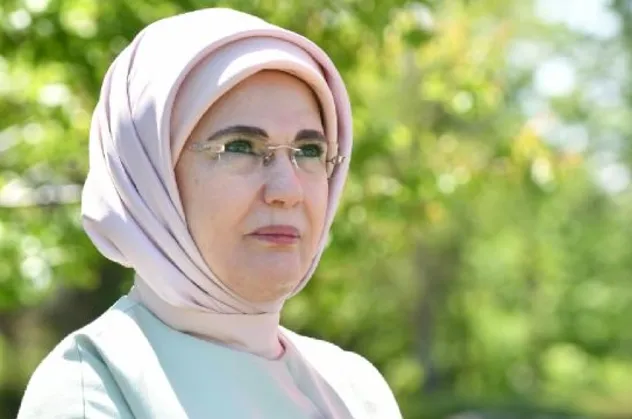 Emine Erdoğan'dan "Babalar Günü" mesajı