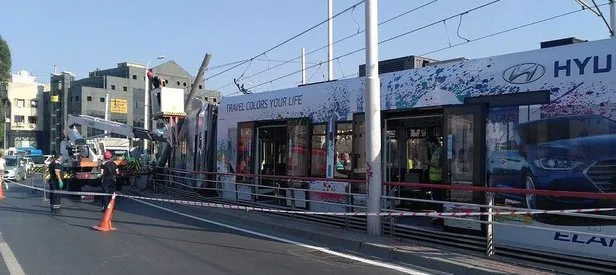 İstanbul’da tramvay raydan çıktı! Yaralılar var