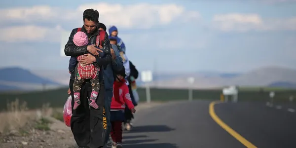 turkiyedeki-etki-ajanlari-tarafindan-hedef-gosterilen-afgan-siginmacilar-disari-adim-atamiyor-ise-gitmeye-korkuyorum-1630049429841.jpg Türkiye'deki etki ajanları tarafından hedef gösterilen Afgan sığınmacılar dışarı adım atamıyor: İşe gitmeye korkuyorum-2