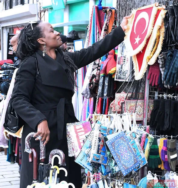 ABD'li şarkıcı Della Miles Türkiye'de Müslüman oldu! - 2