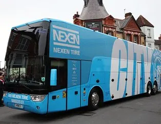 Manchester City otobüsüne tuğlalı saldırı