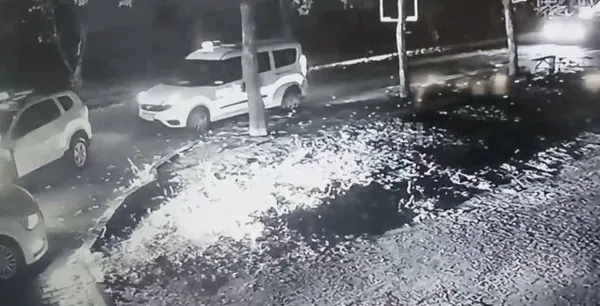 CHP'li rüşvetçi eski Başkan Murat Hazinedar'ın da aralarında olduğu 7 kişi tutuklanma talebiyle mahkemeye sevk edildi-6