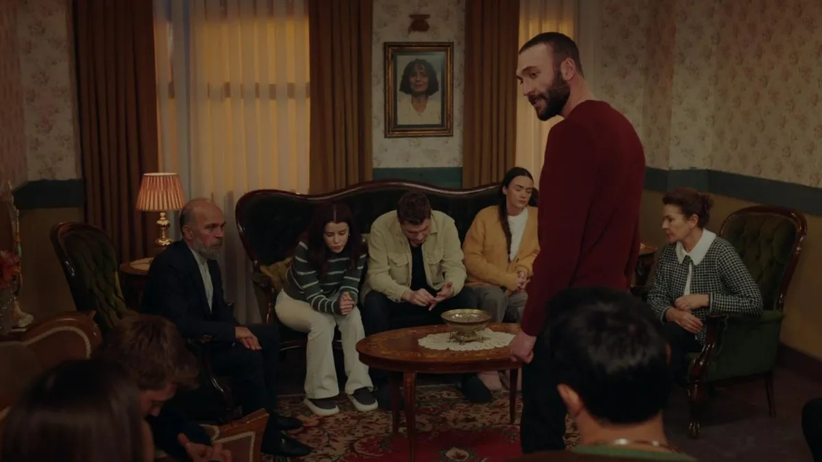 Ali ve Ateş Kuşları’nın arası açılıyor