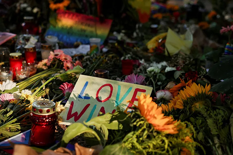 Dört koldan LGBT dayatması! Hayatın her alanına sızan semboller: "Toplumsal değerlere saldırıyorlar"-6