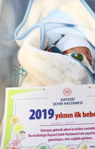 Kayseri'de yeni yılın ilk bebeği 'Recep Tayyip' oldu