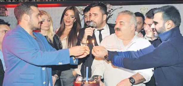 35. yaşa bol ünlülü kutlama